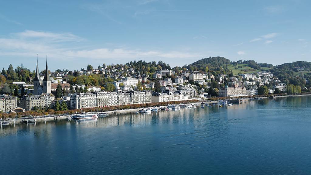 Luzern ist bei Einheimischen sowie bei ausländischen Touristen eine beliebte Feriendestination. 