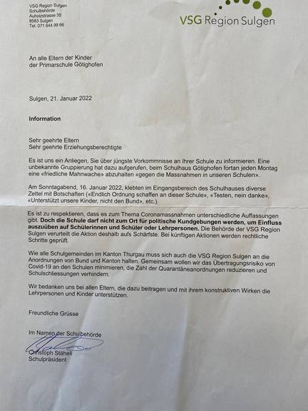 In diesem Brief droht der Schulpräsident den besorgten Eltern mit rechtlichen Konsequenzen.