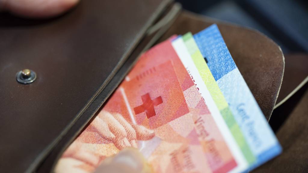 Nominallöhne sind 2026 laut erster Schätzung leicht gestiegen