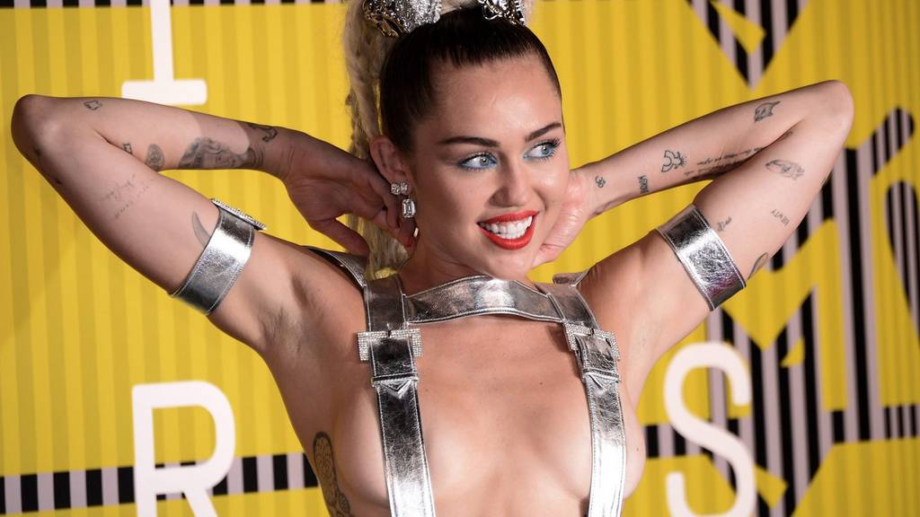 Miley Cyrus MTV Video Music Awards 2015