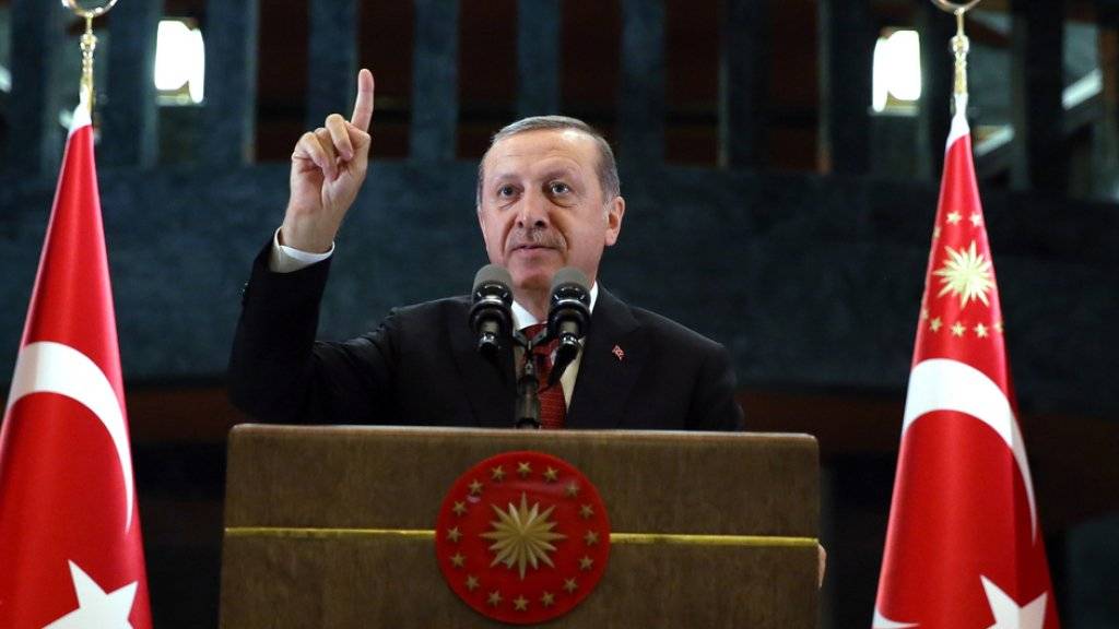 Recep Tayyip Erdogan beim Fastenbrechen in seinem Palast in Ankara.