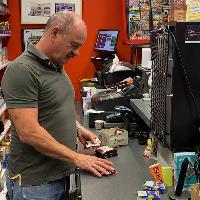Zürcher Kiosk-Betreiber: «Ich verkaufe fast keine Panini-Bildli mehr»