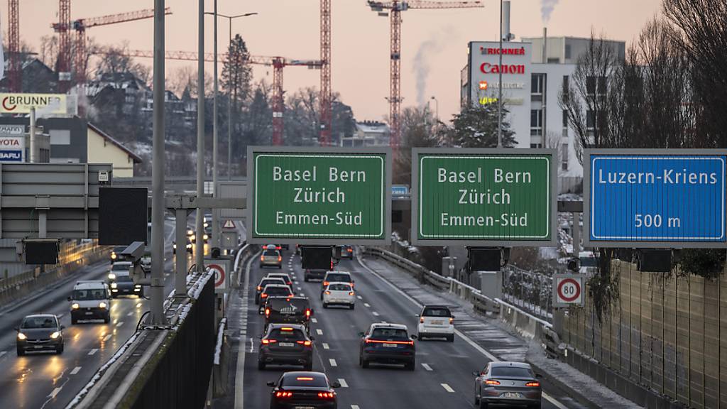 In Kriens wird der Bypass wieder mit der bestehenden Autobahn zusammengeführt. (Archivaufnahme)