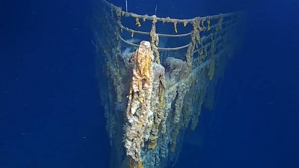 Ein kleines U-Boot hat die Titanic gerammt. Derzeit laufen Untersuchungen zu dem Vorfall. (Archivbild)