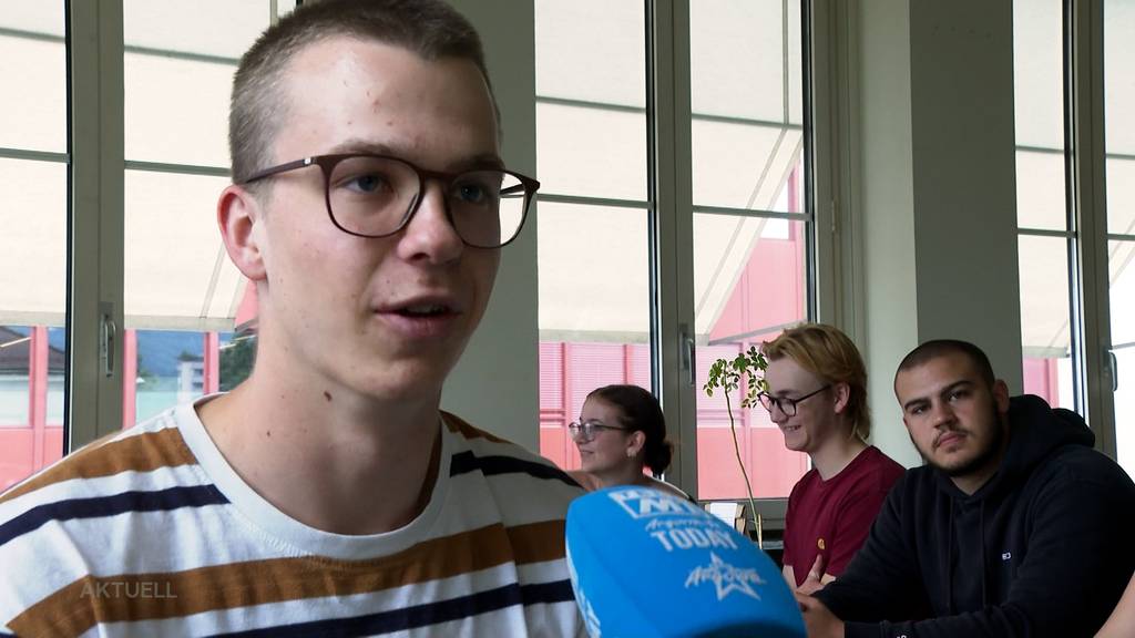 Gymi-Schüler aus Aarau gewinnen Unternehmerpreis
