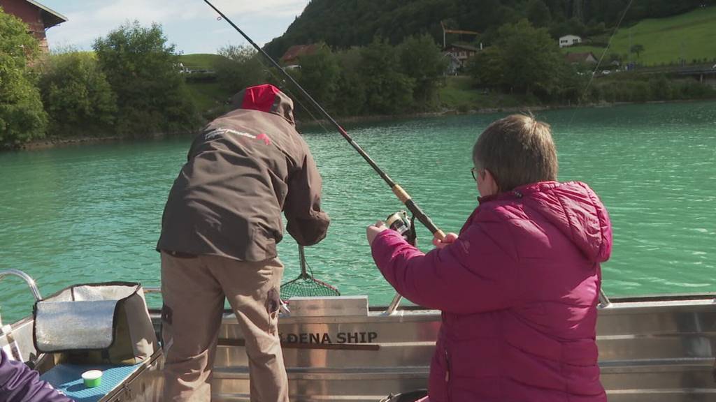 Fischen mit Handicap auf Lungerersee