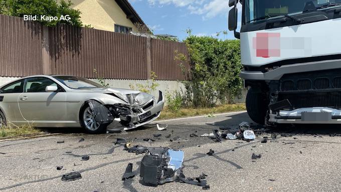 Mehrere Unfälle im Aargau, weil Lenker am Steuer einschlafen