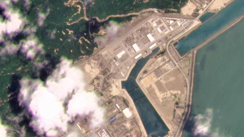 Dieses Satellitenfoto von Planet Labs Inc. zeigt das Kernkraftwerk Taishan in der Provinz Guangdong. Chinas Atomaufsicht hat ein Leck im südchinesischen Atomkraftwerk Taishan bestritten, aber Probleme mit Brennstäben eingeräumt.