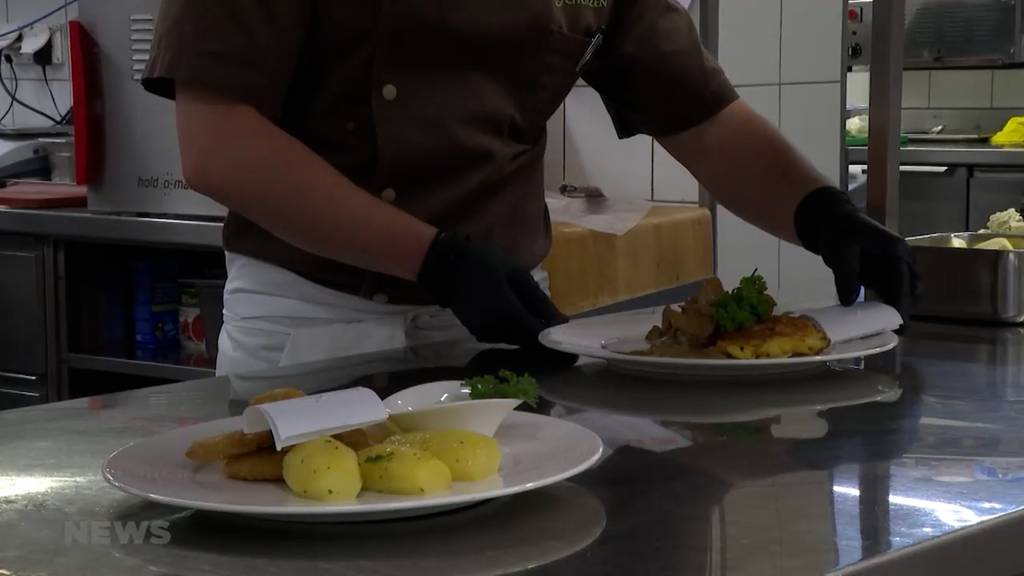 Gastrobranche buhlt um ukrainische Flüchtlinge: Sind sie die Lösung für den akuten Fachkräftemangel?
