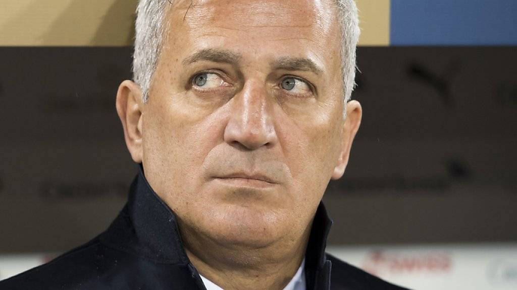 Vladimir Petkovic während der Partie gegen die Färöer. Nach dem 2:0-Sieg seines Teams fordert er weitere Verbesserungen. Man müsse noch mehr Gas geben, sagte er