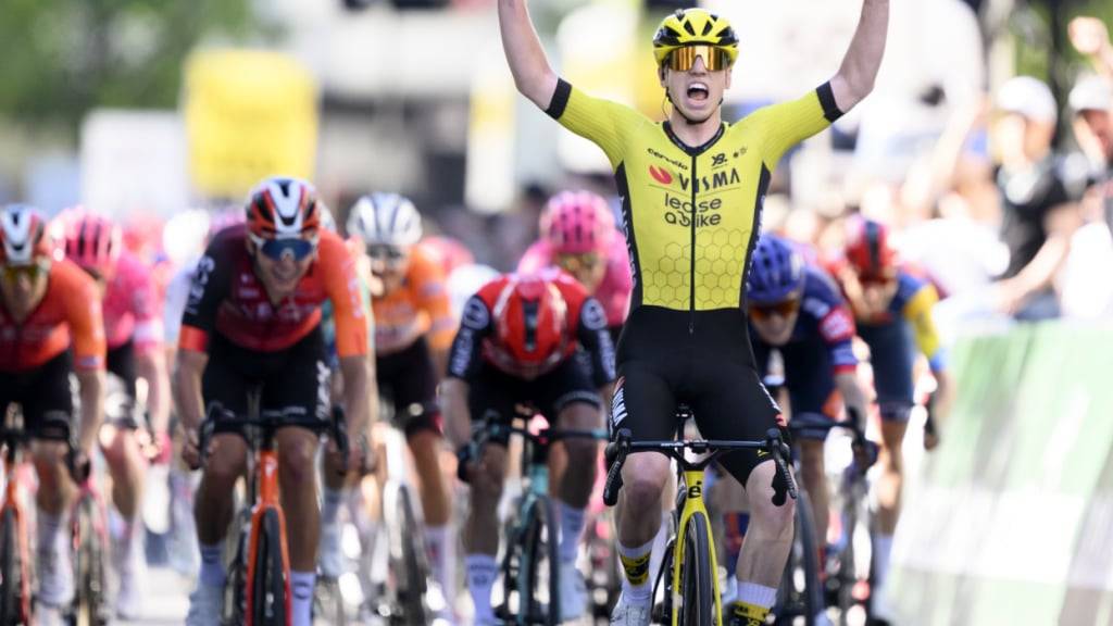 Matthew Brennan siegt überlegen und erhält ein neues gelbes Trikot - jenes für den Leader der Tour de Romandie