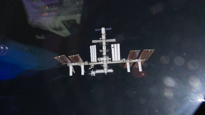 US-Astronauten montieren an ISS neue Andockstation