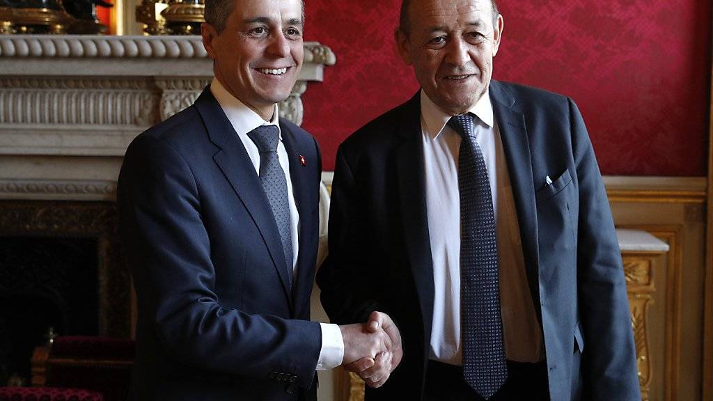 Der Schweizer Aussenminister Ignazio Cassis (links) mit seinem französischen Amtskollegen Jean-Yves le Drian in Paris. (Archivbild)