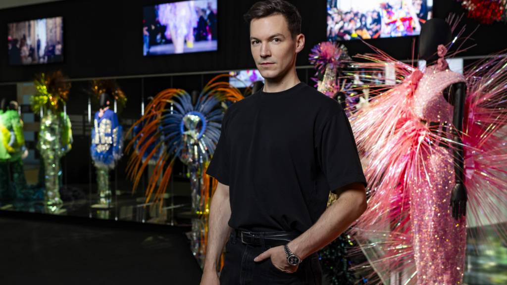 Der Walliser Designer Kévin Germanier gibt in Lausanne ab Freitag einen Einblick in sein Schaffen.