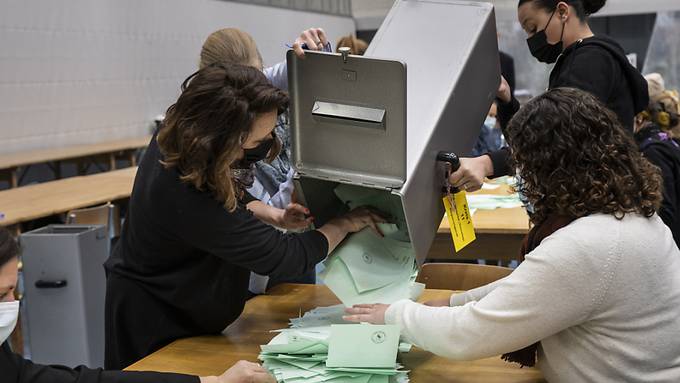 Bern bleibt bürgerlich regiert +++ Grüner Triumph bei Parlamentswahl