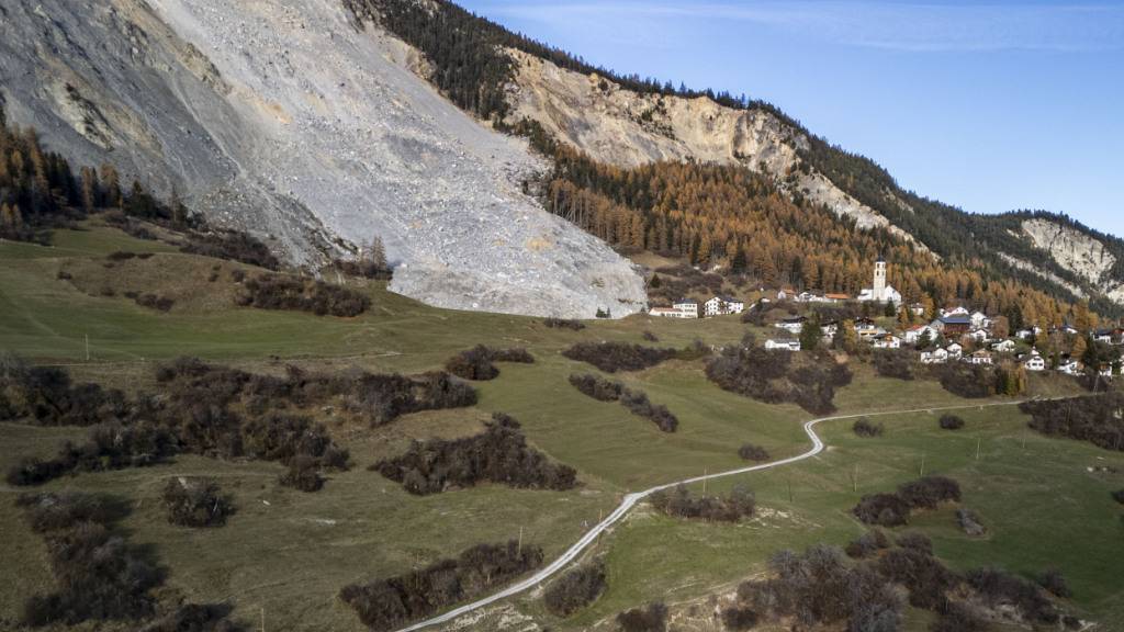 Evakuierung von Brienz GR wird am Montag aufgehoben