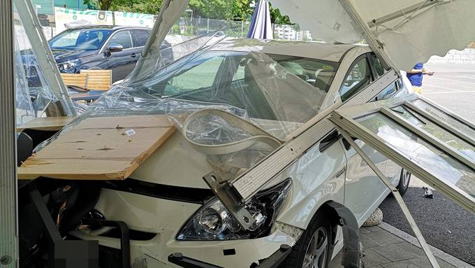 Es «chlöpfte» auf den Strassen im Bezirk Zofingen - drei Unfälle am Sonntag