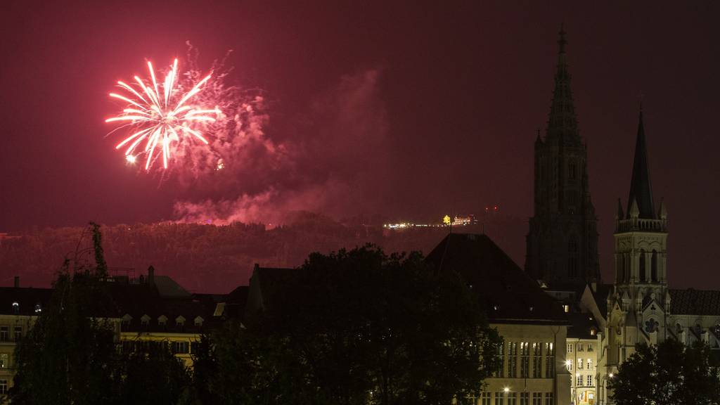 Die letztjährige Bundesfeier auf dem Berner Hausberg Gurten. Ab diesem Jahr gilt ein Feuerwerksverbot.