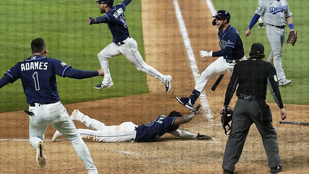 Die Entscheidung im vierten Spiel der World Series zwischen den Tampa Bay Rays und den Los Angeles Dodgers