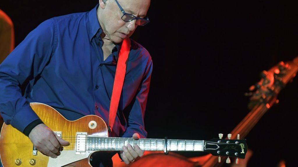 Der britische Gitarrist Mark Knopfler feiert am 12. August 2019 den 70. Geburtstag. (Archiv)