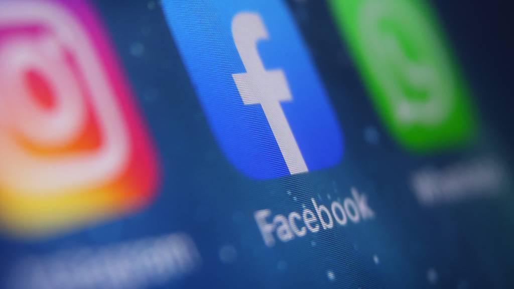 Facebook, Instagram und Tiktok droht EU-Strafe