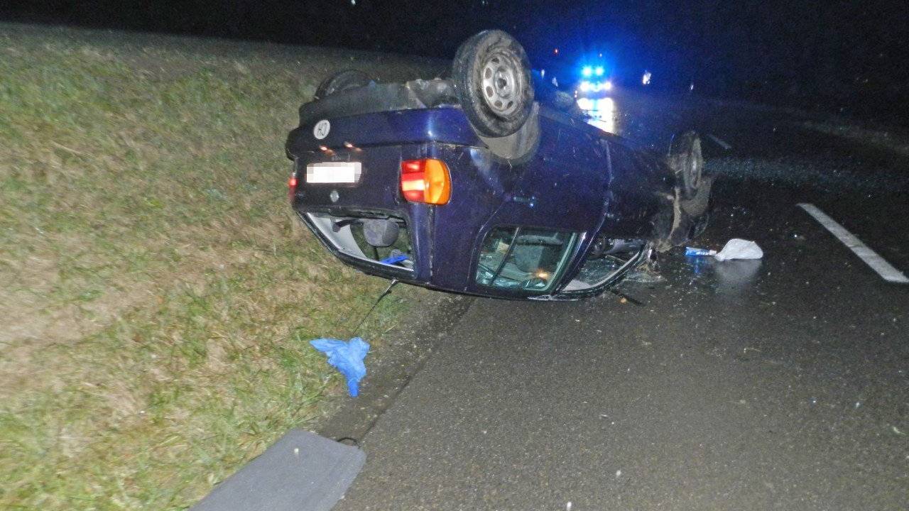 Die Autofahrerin blieb beim Unfall weitgehend unverletzt.