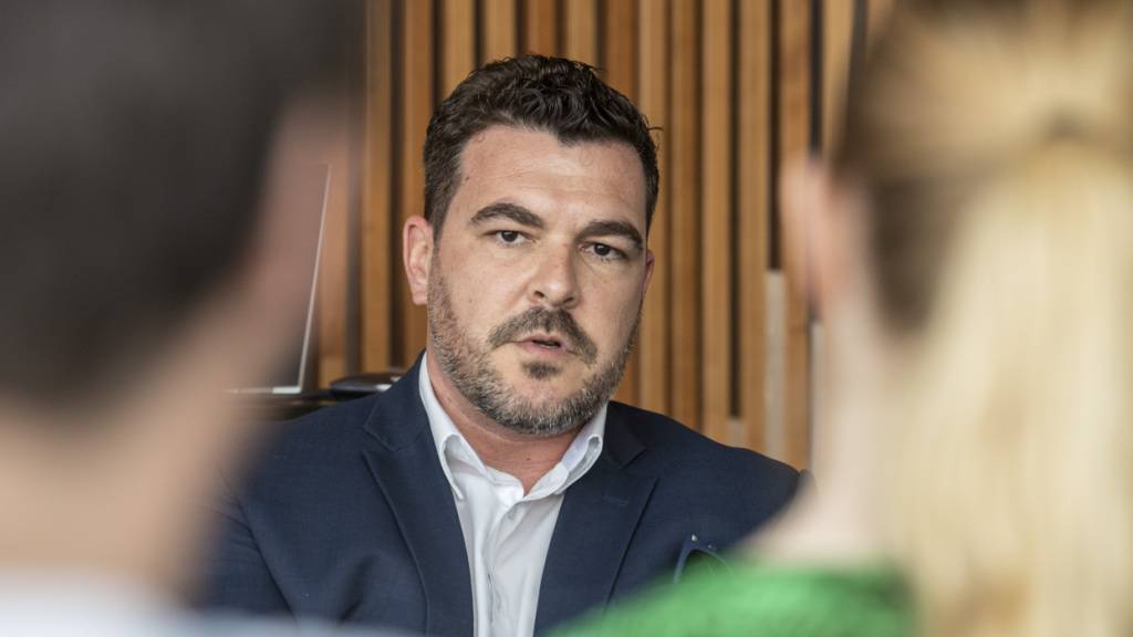 Der Zuger Baudirektor Florian Weber (FDP) will das KBZ für die Zukunft fit machen. (Archivaufnahme)