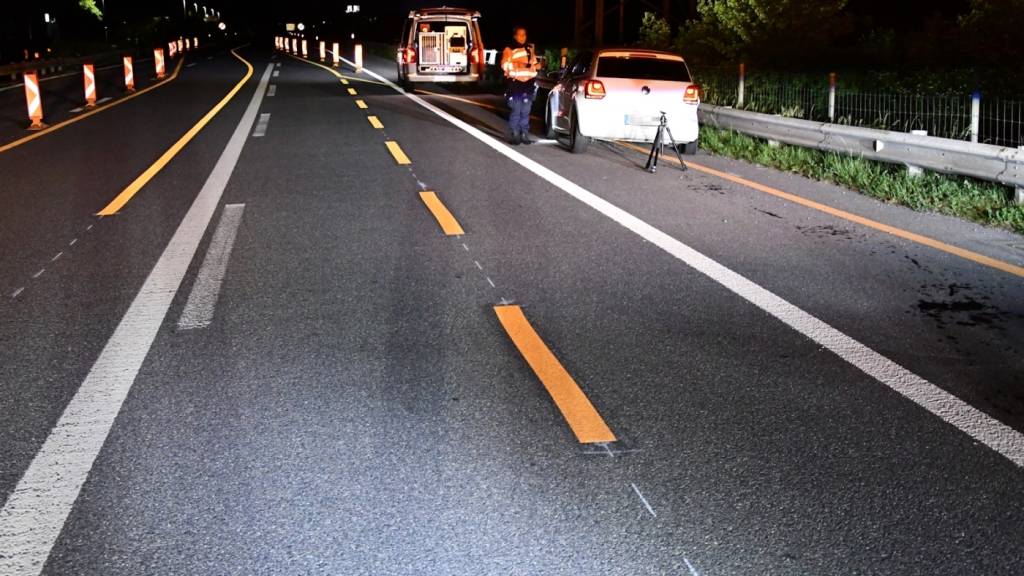 Bei der Autobahneinfahrt Chur Süd war der Italiener wieder auf der richtigen Strassenseite unterwegs. Eine aufgerissene Ölwanne aufgrund eines Unfalls hinderte ihn jedoch an der Weiterfahrt.