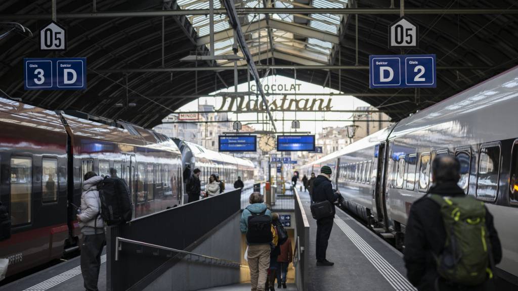 Der Ausbau des St. Galler Hauptbahnhofs ist eines von sieben Projekten, die nach Ansicht der Regierung höchste Priorität für eine Realisierung haben müssten. (Archivbild)