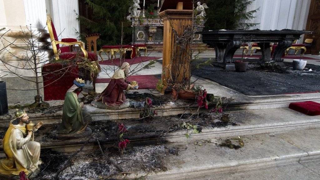 Der Mann, der 2011 einen Brandanschlag auf die St.-Ursen-Kathedrale in Solothurn verübt hatte, soll aus der Verwahrung frei kommen. Das hat das Solothurner Obergericht entschieden. (Archivbild)