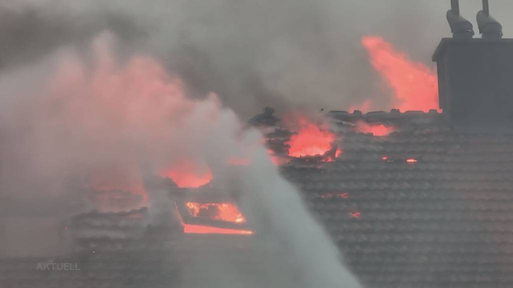 Brand Erlinsbach: Wind erschwert Löscharbeiten