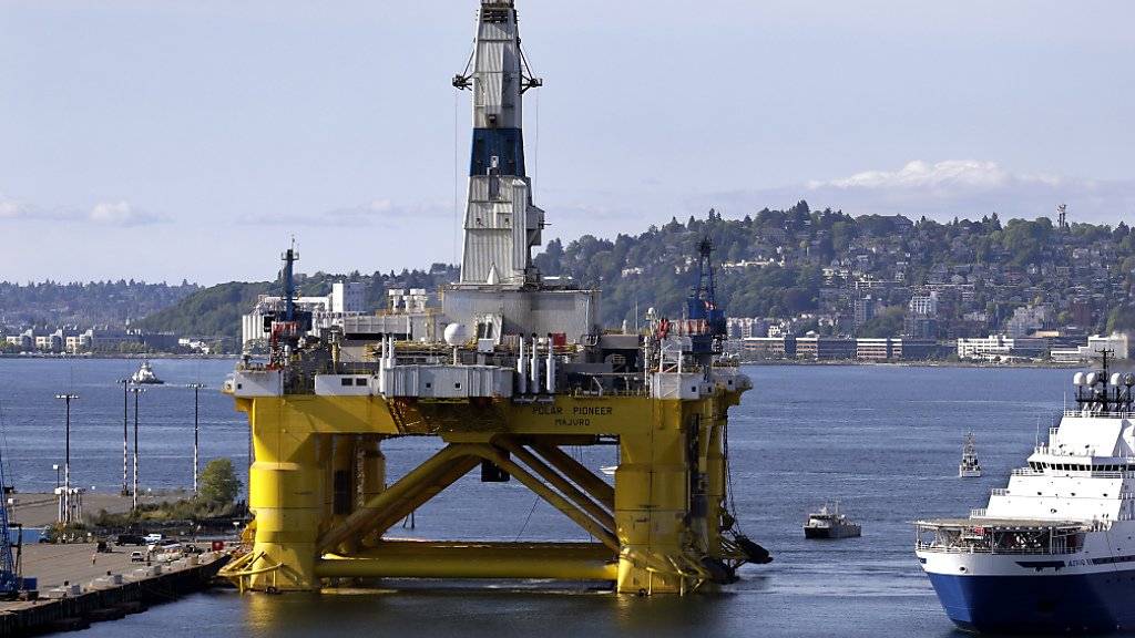 Arbeitslos in Seattle: Bohrinsel wartet im Hafen der US-Metropole. Präsident Obama untersagt Öl- oder Gas-Förderung in der Arktis. (Symbolbild)