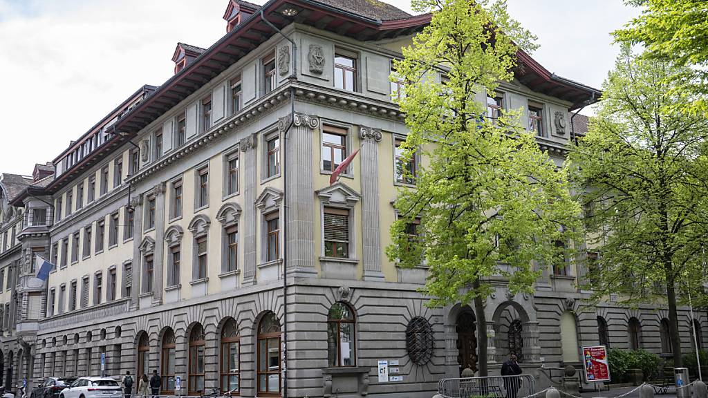 Die Luzerner Stadtregierung beantragt dem Parlament einen Sonderkredit von 10,24 Millionen Franken für zusätzliche Stellenprozente im Zusammenhang mit der Transformation der Wärmeversorgung und der Umsetzung der Energieplanung. (Symbolbild)