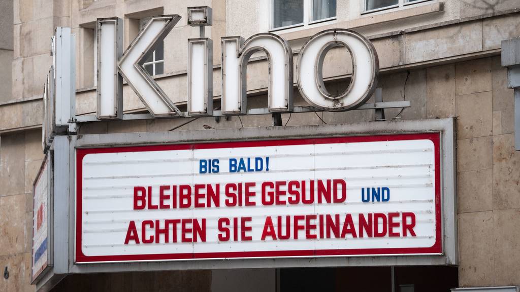 Die Schweizer Kinos bleiben sicher bis am 19. April geschlossen.