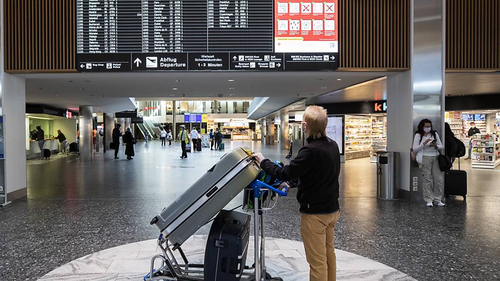 Im April 2021 sind am Flughafen Zürich mehr Flugzeuge gestartet und gelandet. (Archiv)