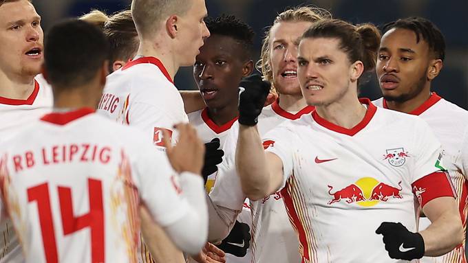 Leipzig bleibt an den Bayern dran