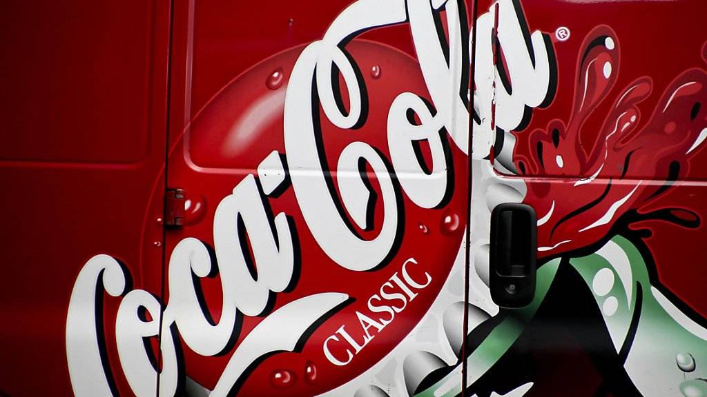 Der für seine Limonaden bekannte Konzern Coca-Cola hat zum Jahresende mehr Kaffee und Vitaminwasser verkauft.