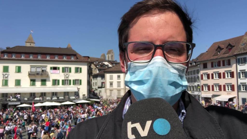 Corona-Demo: TVO-Reporter Tobias Lenherr vor Ort