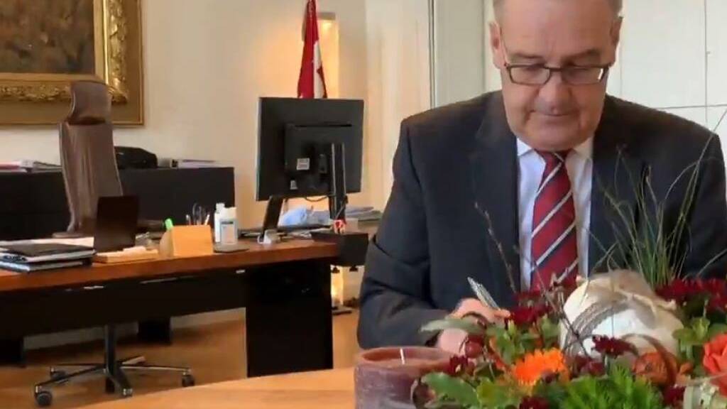 Bundespräsident Guy Parmelin hat auf der Webseite lichtschenken.ch eine Botschaft zu Ostern veröffentlicht.