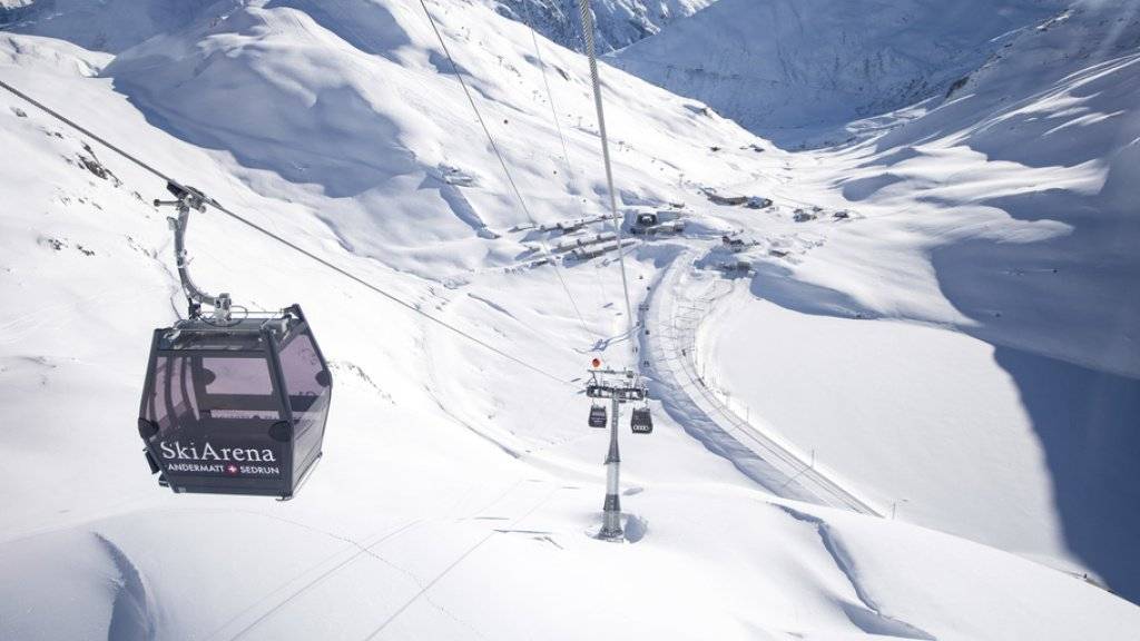 Die Schneehueenerstock Gondelbahn in der SkiArena Andermatt - die Schweizer Seilbahnbranche ist erfreut über ihren Start in die Wintersaison. (Archivbild)