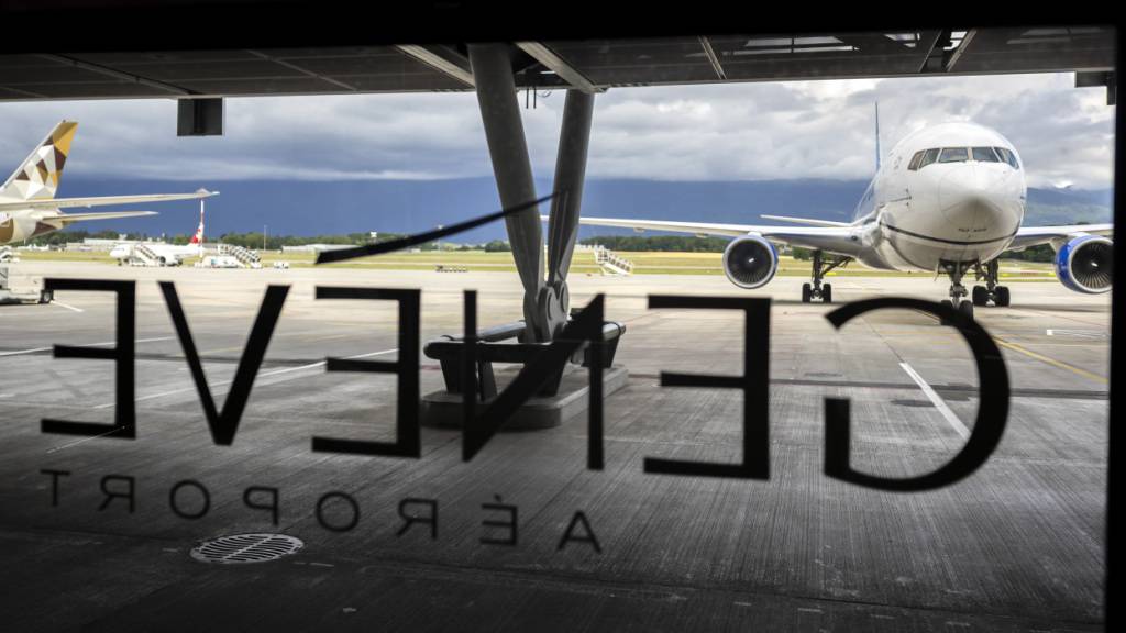 Die Schweiz ist nicht offiziell zum G7-Gipfel im französischen Évian-les-Bains eingeladen. Sie engagiert sich aber für die Sicherheit des Gipfels, insbesondere am Flughafen Genf.
