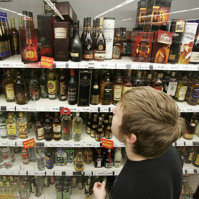 Schnaps kaufen leicht gemacht: In jedem dritten Fall erhielten Jugendliche Alkohol