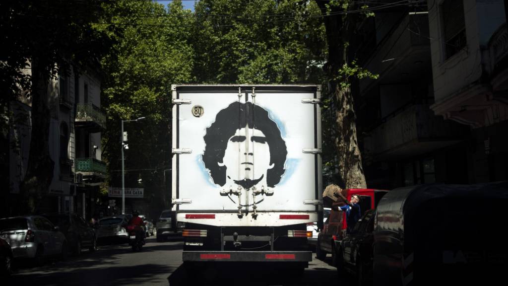 Fussballlegende Diego Maradona starb im Alter von 60 Jahren an einem Herzinfarkt. (Archivbild)