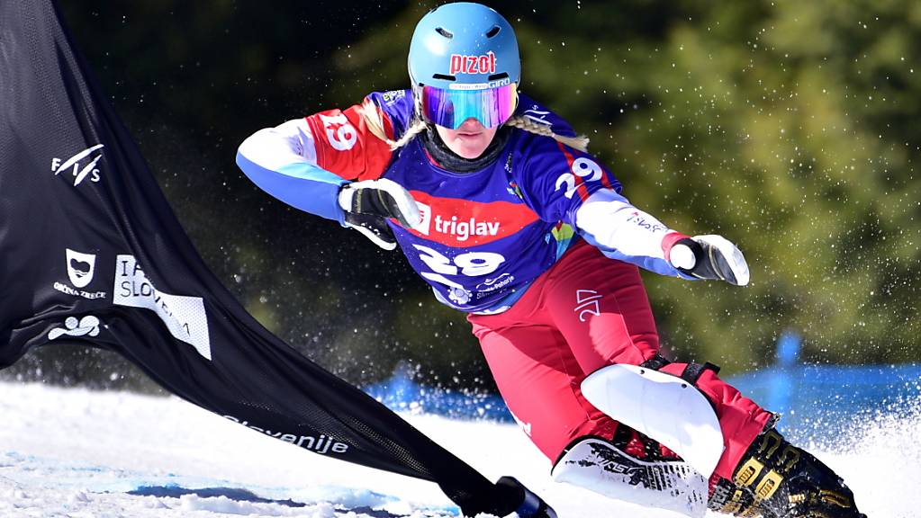 Keine Schweizer Medaille: Julie Zogg kann im slowenischen Rogla im Parallel-Slalom ihren Weltmeistertitel nicht erfolgreich verteidigen