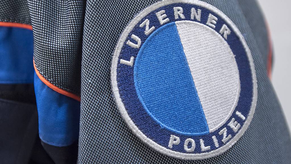 Die Luzerner Polizei meldete einen schweren Arbeitsunfall in Hochdorf LU. (Symbolbild)