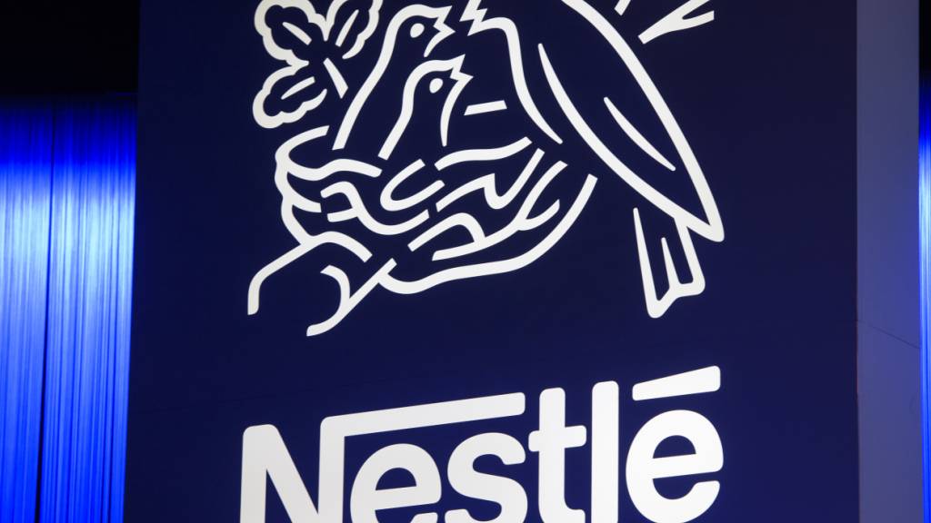 Der Nahrungsmittelkonzern Nestlé ist in der ersten Jahreshälfte 2026 gewachsen. Besonders gross war die Nachfrage nach Kaffee und Tierfutter.(Archivbild)