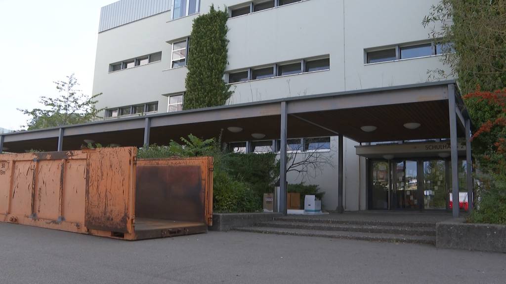 Grosser Schaden: Während des Werkunterrichtes bricht an der Schule Wettingen Feuer aus