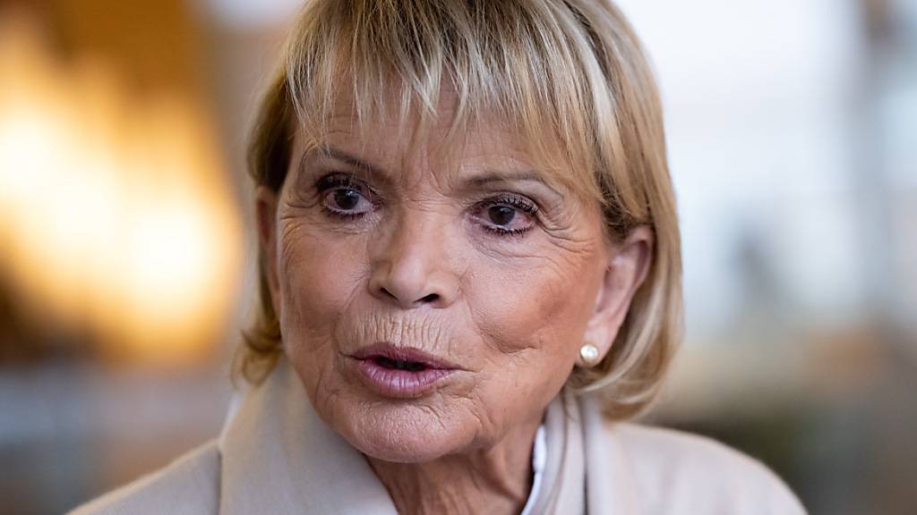 ARCHIV - Uschi Glas, Schauspielerin, aufgenommen bei einem Interview mit der Deutschen Presse-Agentur. Foto: Sven Hoppe/dpa