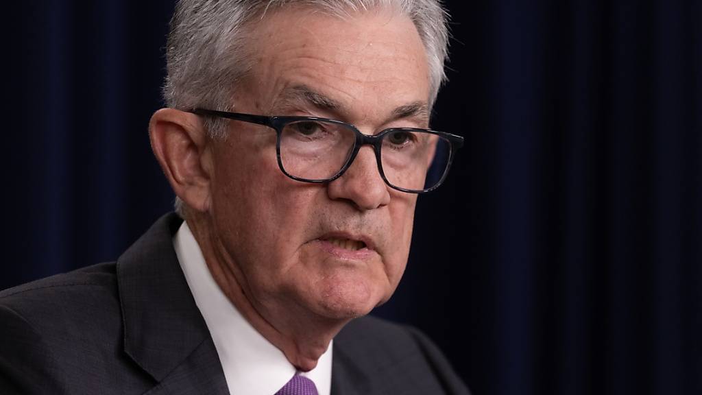 Fed-Chef Jerome Powell hat die Tür für weitere Zinsschritte in den USA offen gehalten. (Archivbild)