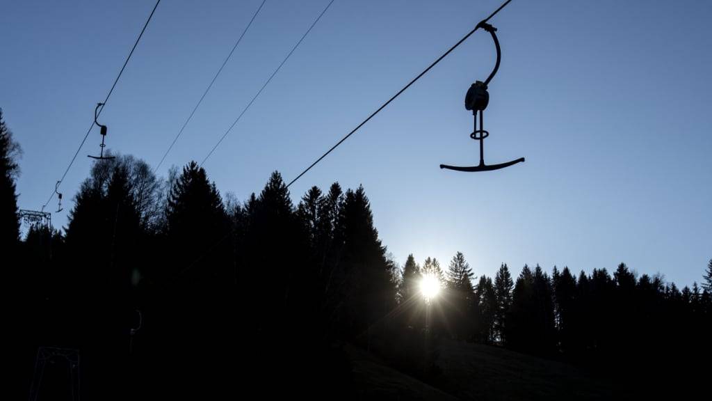 Die Bevölkerung von Giswil OW hat an der Urne Ja gesagt zu einem Darlehenserlass von 1,2 Millionen Franken für die Skilifte Mörlialp AG. (Symbolbild)